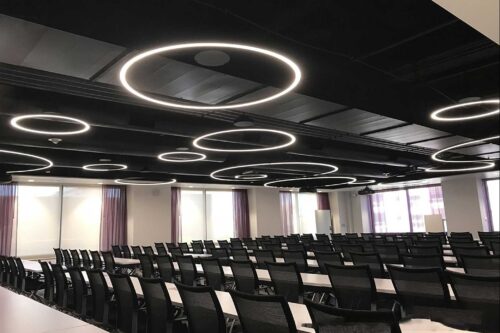 round-pendant-liners-and-chandeliers-a-comprehensive-guide-to-design-and-lighting-06 آویز گرد
