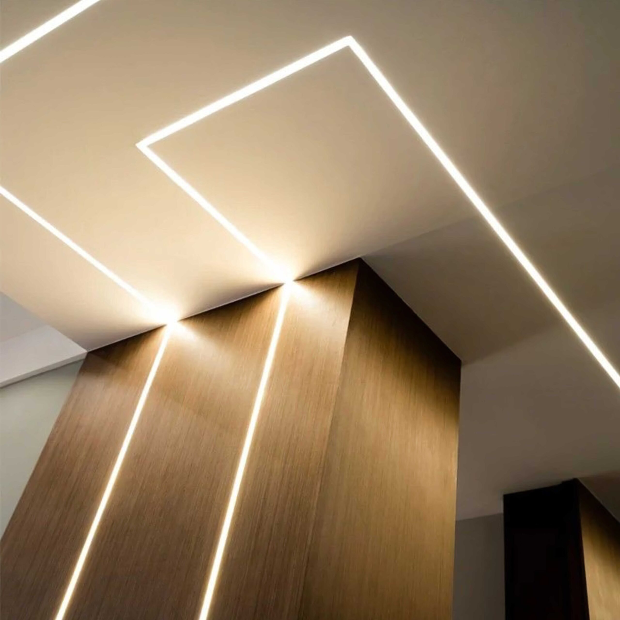 16 دیفیوزر LED دیفیوزر LED,دیفیوزر لاین نوری,دیفیوزر چراغ خطی,طلق لاین نوری,دیفیوزر پلیکربنات نورپردازی مدرن با LED دیگر تنها به روشنایی محدود نمیشود؛ بلکه تجربه بصری، یکنواختی نور و کاهش خیرگی از عوامل حیاتی در طراحی محیطهای داخلی و خارجی هستند. دیفیوزرها یا طلقهای پخشکننده نور بخش اصلی این فرآیند هستند و انتخاب صحیح آنها تأثیر مستقیم بر کیفیت نور، راندمان انرژی و دوام سیستم دارد. در این مقاله، تمامی جنبههای فنی دیفیوزرهای LED، از جنس، ضخامت و فاصله تا توزیع ذرات و اثر طول موج، به صورت تخصصی و از دید یک کارشناس روشنایی بررسی شده است. دیفیوزر لاین نوری